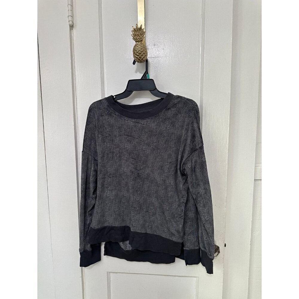 Secret treasurers women’s size medium gray pajama top